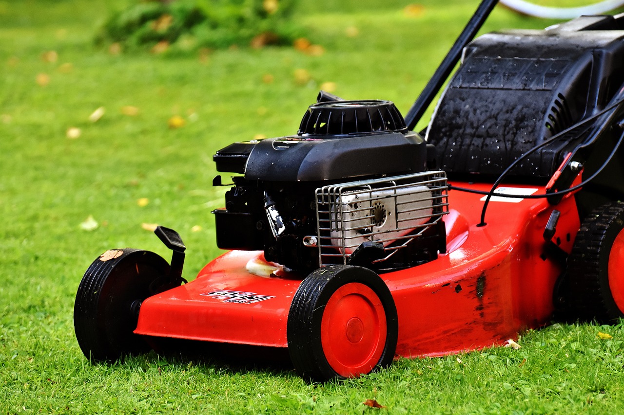 lawn mower, gardening, mow-2293876.jpg